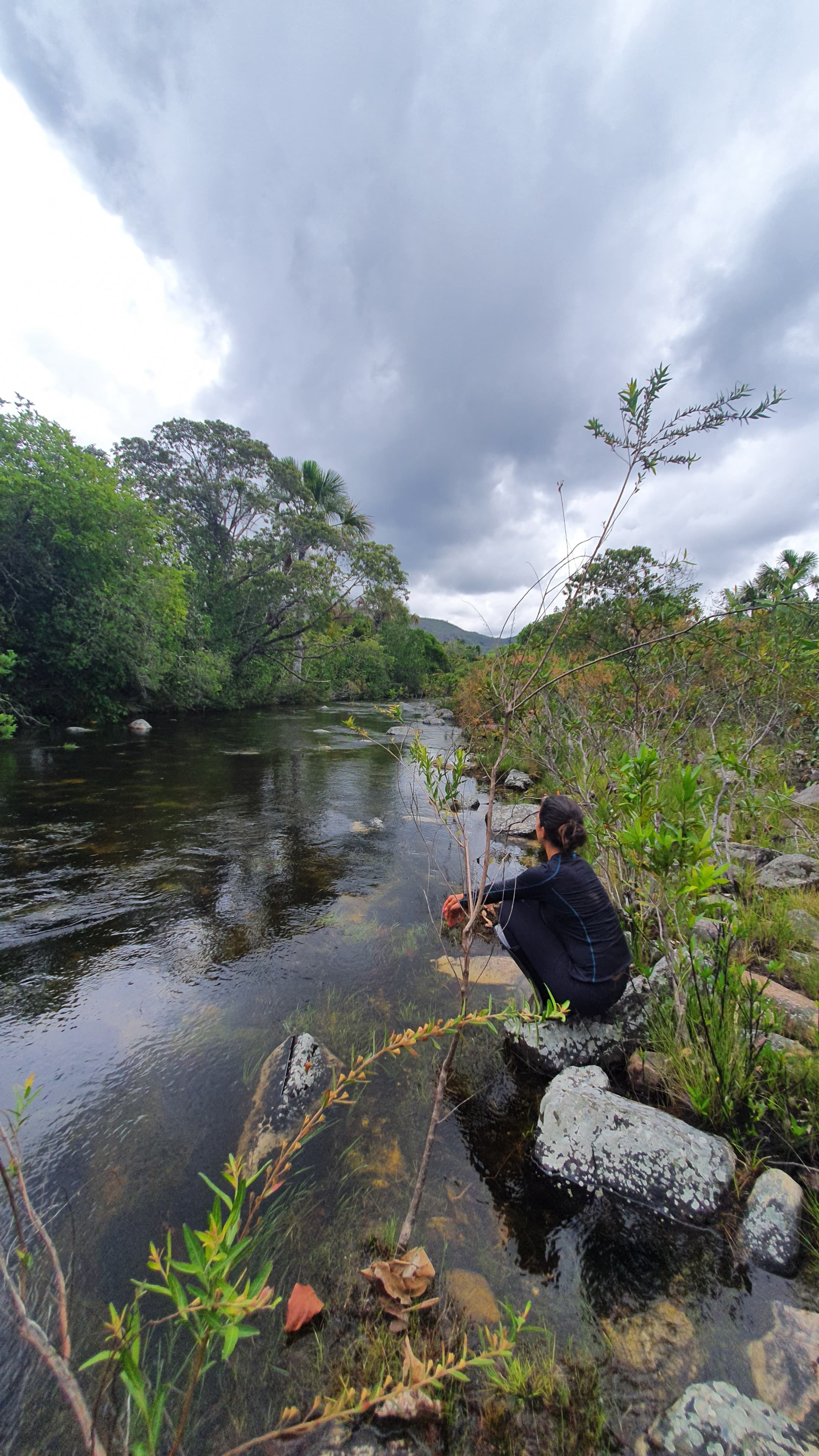 Rio de Pedras, ao fundo da Chácara Cajuí
